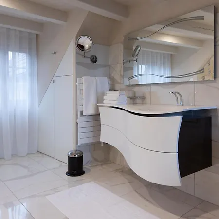 La Tour Des Fees-Spa Mittelbergheim Room photo