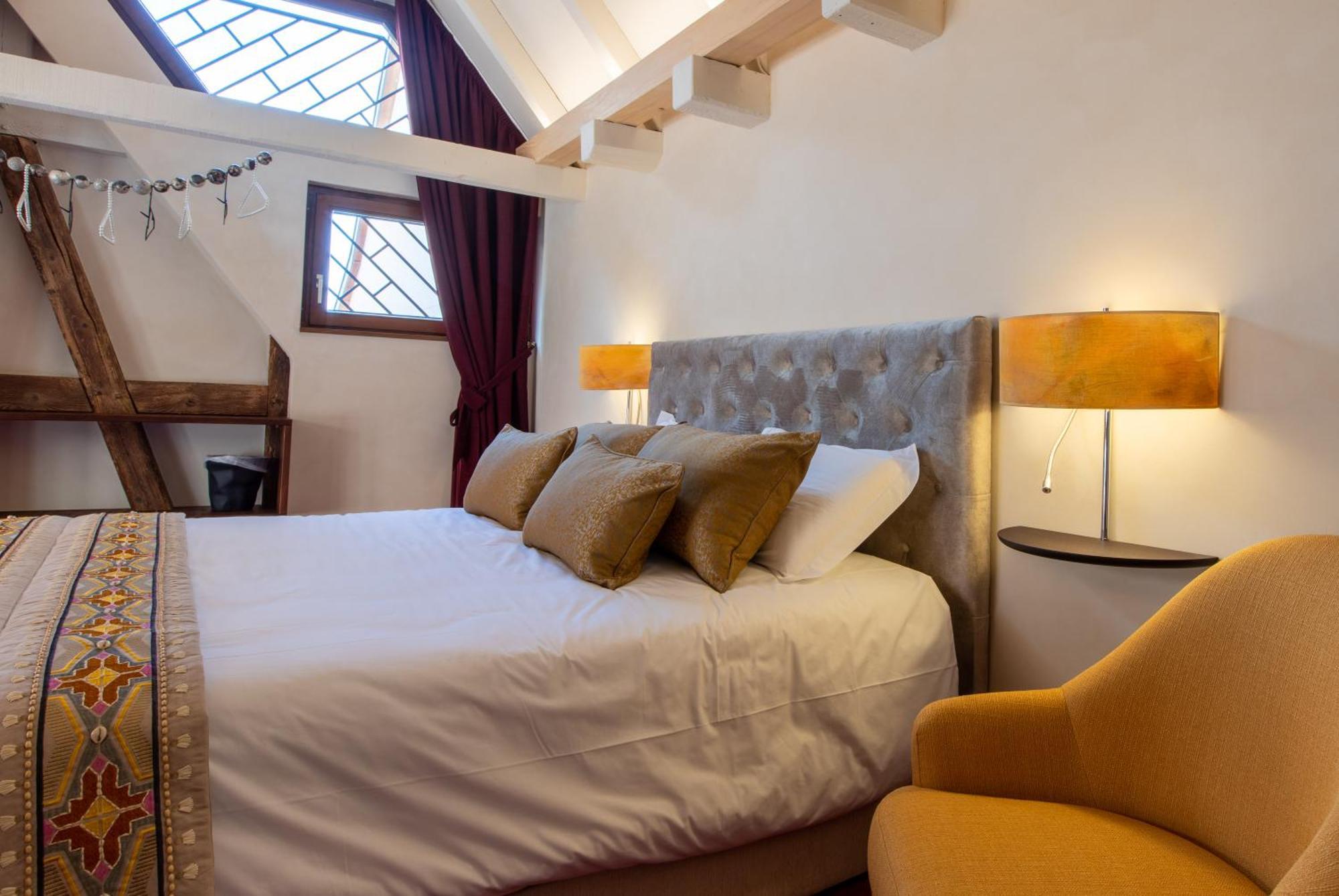 La Tour Des Fées Bed & Breakfast *